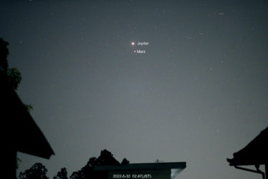 明け方の接近した木星と火星